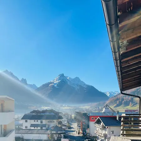 Bergfried - Designwohnung Mit Weitblick Fulpmes