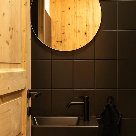 Bergfried - Designwohnung Mit Weitblick شقة فلبمس